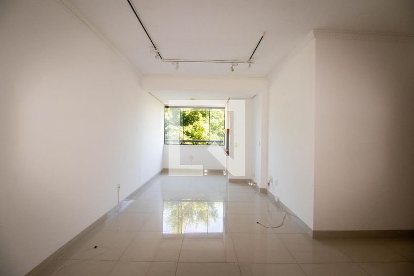 Foto 5 de Apartamento com 3 Quartos para alugar, 96m² em Chácara das Pedras, Porto Alegre
