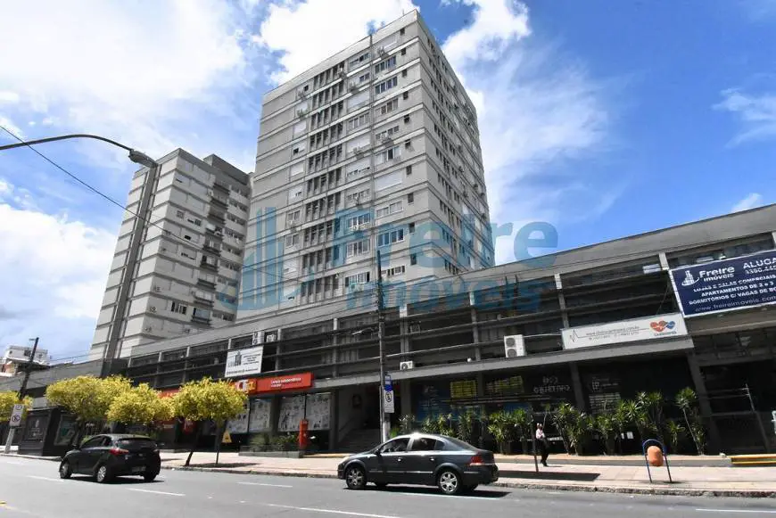 Foto 1 de Apartamento com 3 Quartos para alugar, 161m² em Independência, Porto Alegre