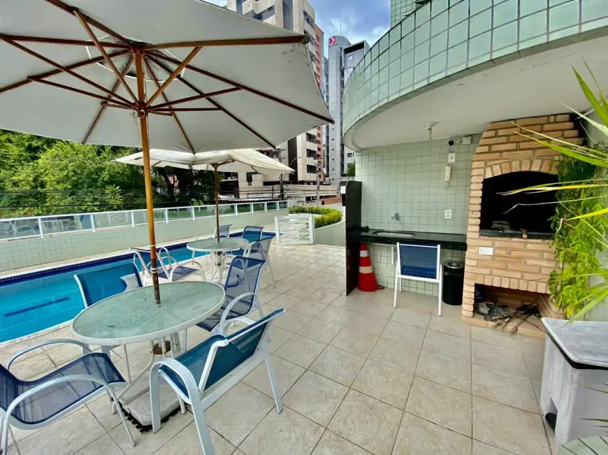 Foto 2 de Apartamento com 3 Quartos à venda, 120m² em Ponta Verde, Maceió