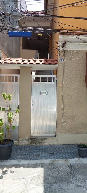 Foto 2 de Casa com 1 Quarto para alugar, 45m² em Cascadura, Rio de Janeiro