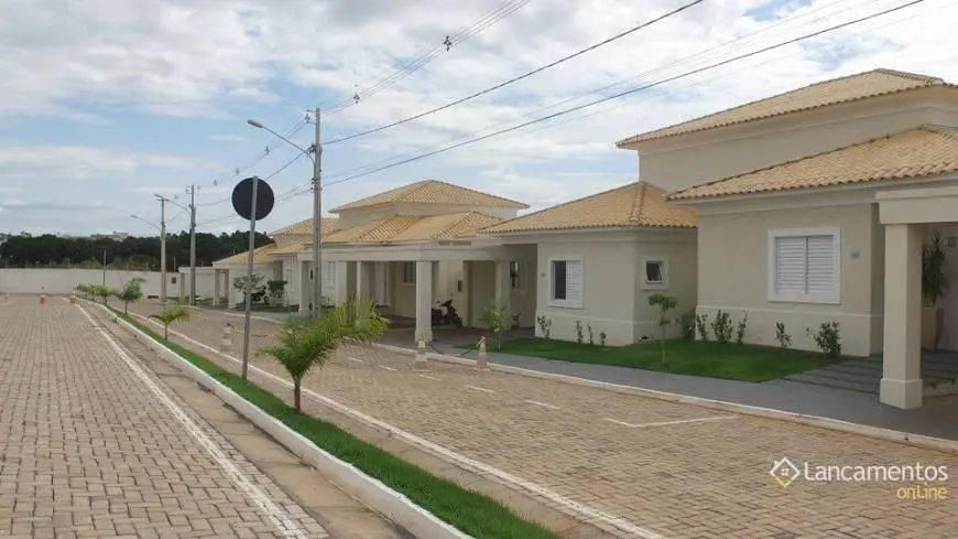 Foto 1 de Casa com 2 Quartos à venda, 132m² em Condomínio Florais Cuiabá Residencial, Cuiabá