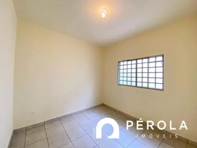 Foto 5 de Casa com 2 Quartos para alugar, 60m² em Setor Campinas, Goiânia