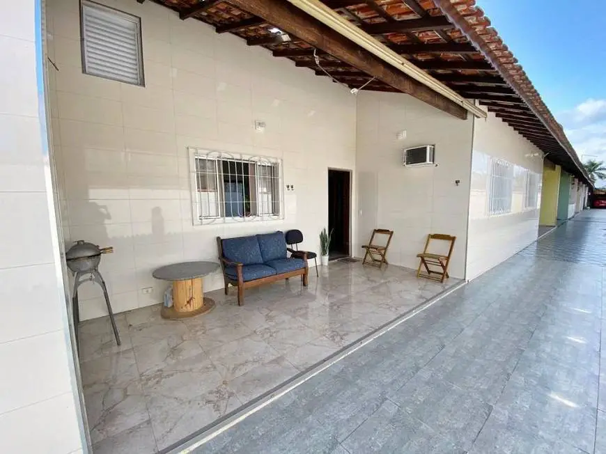 Foto 1 de Casa com 2 Quartos à venda, 60m² em Sítio do Campo, Praia Grande
