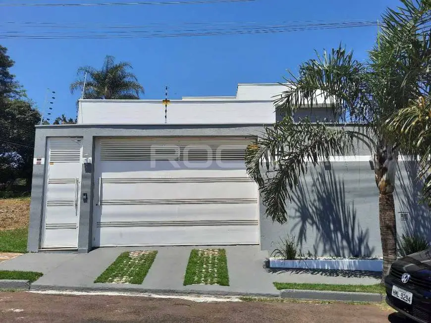 Foto 1 de Casa com 3 Quartos para alugar, 180m² em Jardim Cardinalli, São Carlos