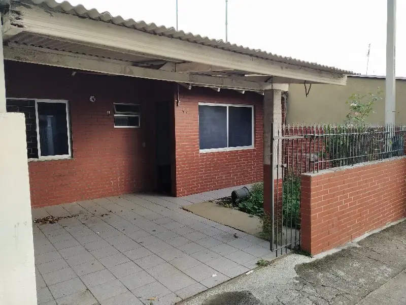 Foto 1 de Casa com 3 Quartos à venda, 47m² em Orleans, Curitiba