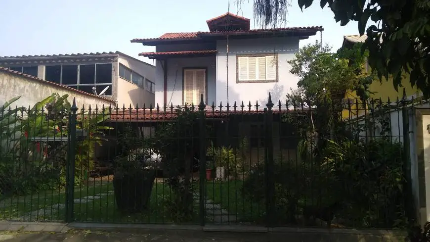 Foto 2 de Casa com 4 Quartos à venda, 215m² em Santíssimo, Rio de Janeiro
