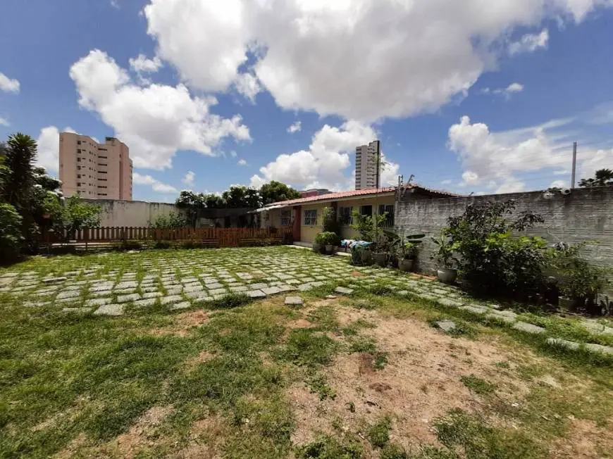 Foto 2 de Kitnet com 1 Quarto para alugar, 25m² em José Bonifácio, Fortaleza