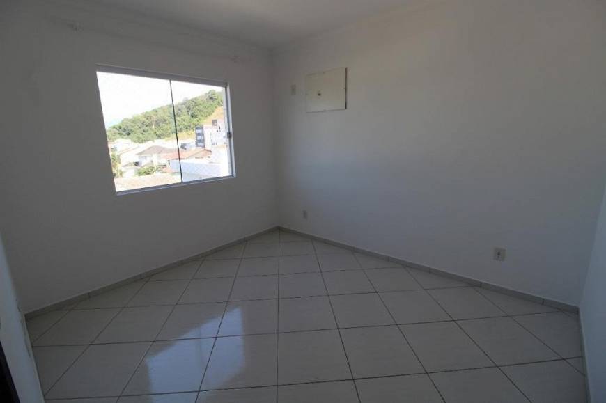 Foto 4 de Apartamento com 2 Quartos para alugar, 70m² em Bom Retiro, Joinville