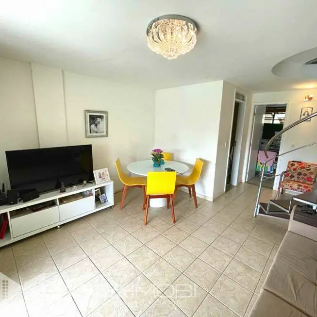 Foto 2 de Apartamento com 2 Quartos à venda, 66m² em Centro, Lauro de Freitas