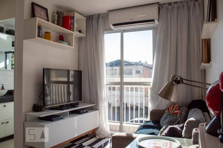 Foto 1 de Apartamento com 2 Quartos para alugar, 50m² em São Cristóvão, Rio de Janeiro