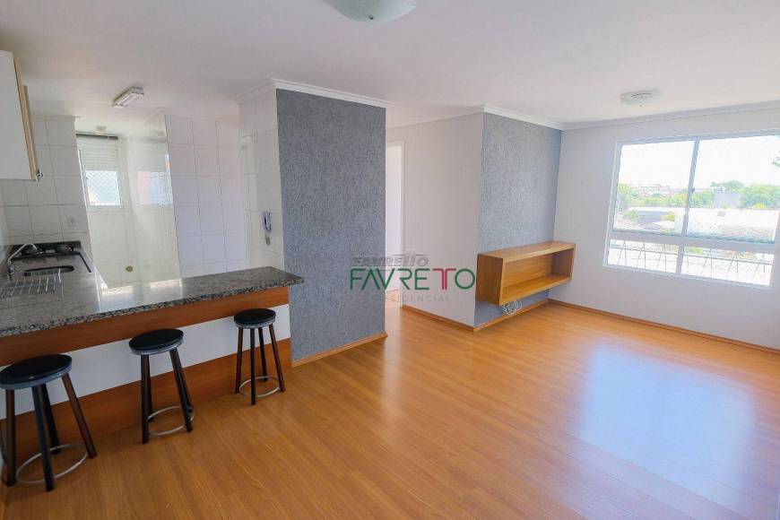 Foto 3 de Apartamento com 3 Quartos para alugar, 58m² em Novo Mundo, Curitiba