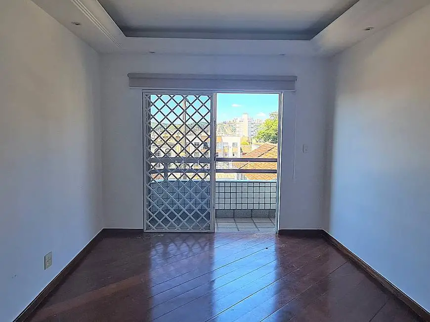 Foto 2 de Apartamento com 3 Quartos para alugar, 100m² em Paineiras, Juiz de Fora