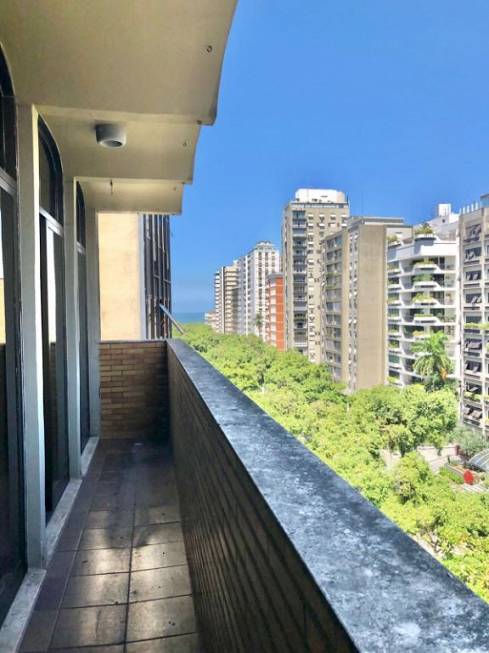 Foto 4 de Apartamento com 4 Quartos para alugar, 380m² em Boqueirão, Santos
