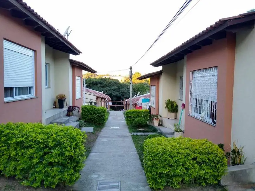 Foto 1 de Casa com 2 Quartos à venda, 55m² em Sitio São José, Viamão