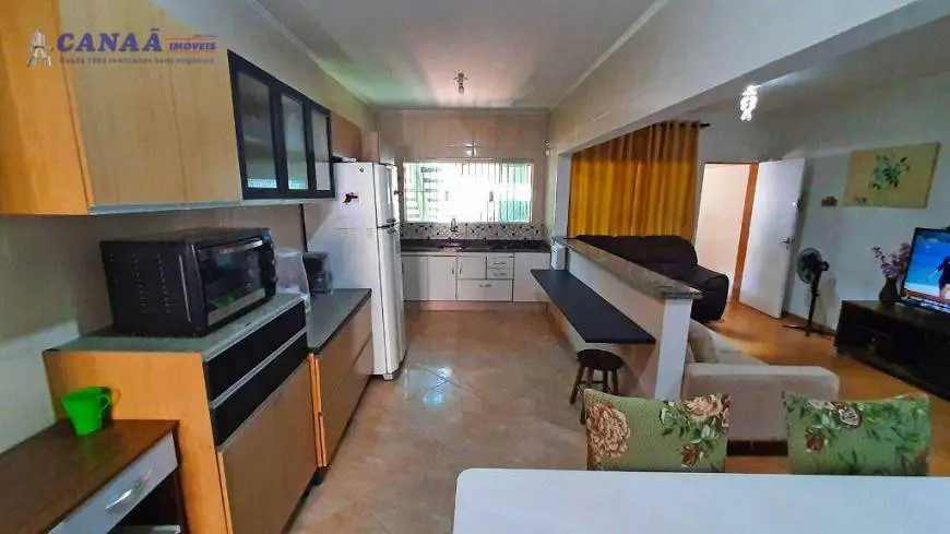Foto 3 de Casa com 3 Quartos à venda, 74m² em Cidade Intercap, Taboão da Serra