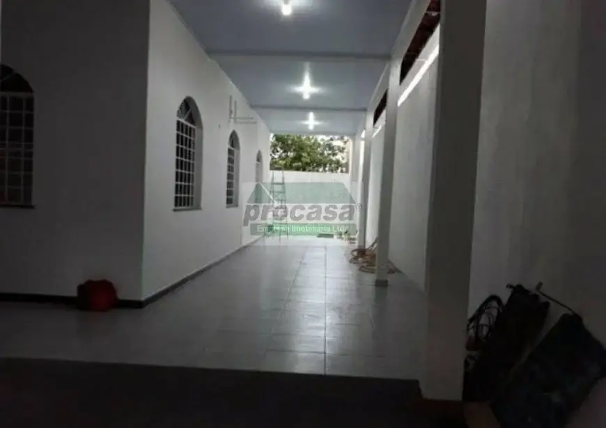 Foto 1 de Casa com 3 Quartos para alugar, 300m² em Parque Dez de Novembro, Manaus