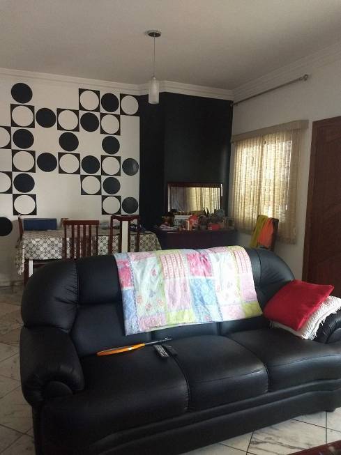 Foto 2 de Casa com 4 Quartos para alugar, 250m² em Campo Grande, Santos