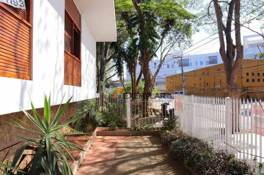 Foto 3 de Sobrado com 5 Quartos para alugar, 570m² em Jardim São Bento, São Paulo