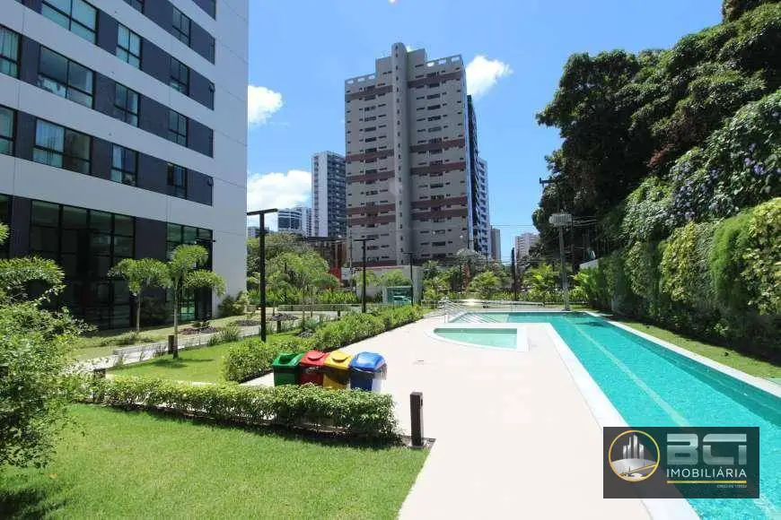 Foto 1 de Apartamento com 1 Quarto à venda, 33m² em Parnamirim, Recife