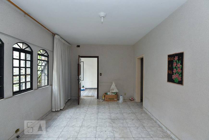 Foto 3 de Casa com 3 Quartos para alugar, 187m² em Jabaquara, São Paulo