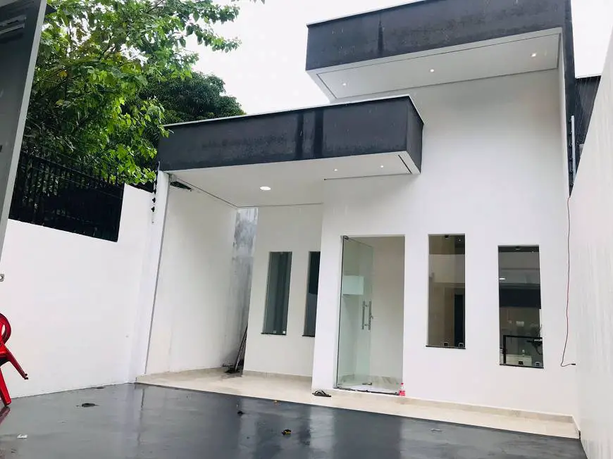 Foto 1 de Casa com 3 Quartos à venda, 90m² em Parque Dez de Novembro, Manaus