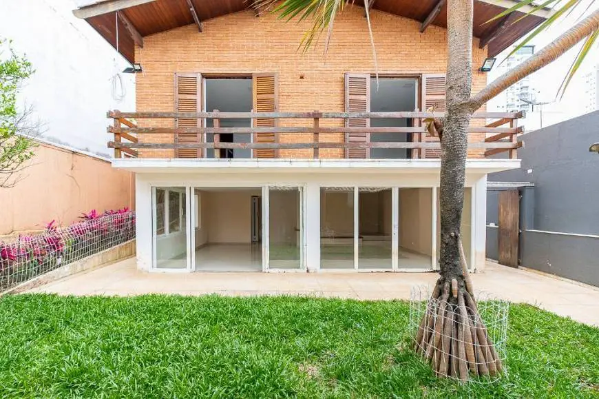 Foto 2 de Casa com 3 Quartos à venda, 310m² em Vila Alexandria, São Paulo