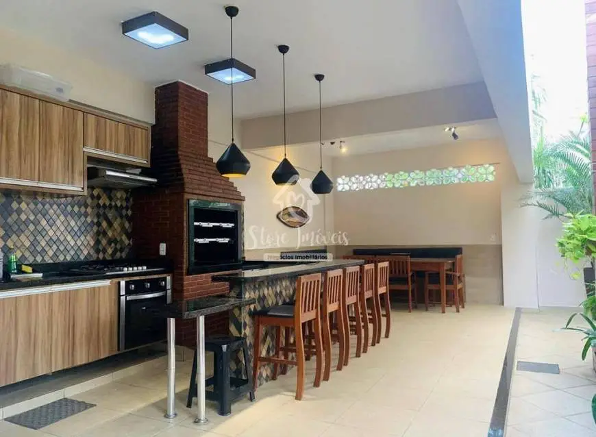 Foto 3 de Casa de Condomínio com 5 Quartos à venda, 276m² em Flores, Manaus