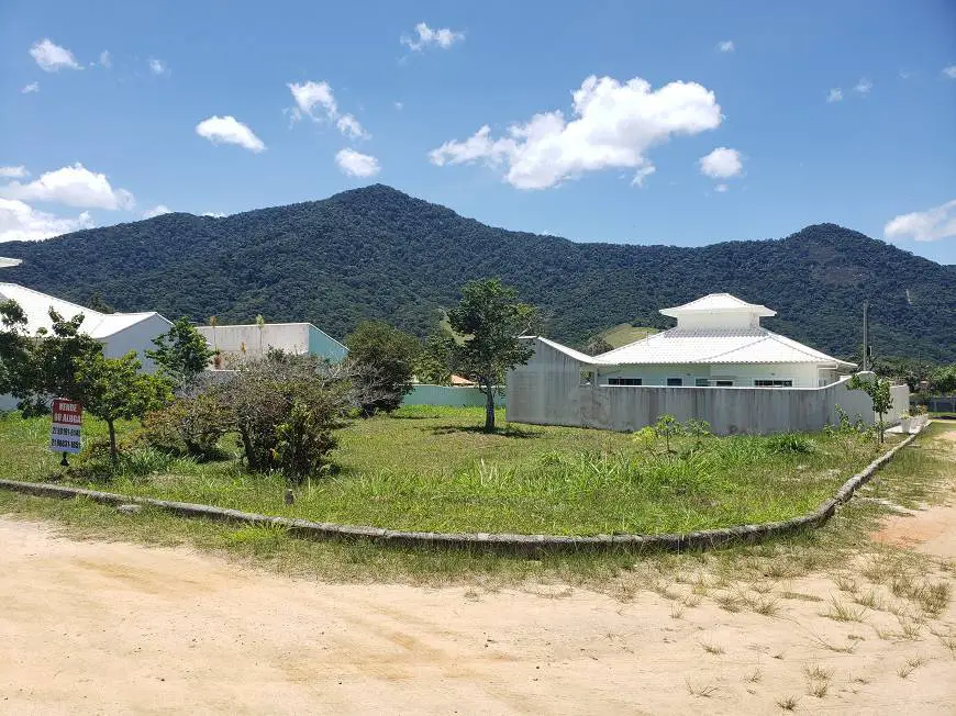 Foto 2 de Lote/Terreno à venda, 450m² em Jaconé, Maricá