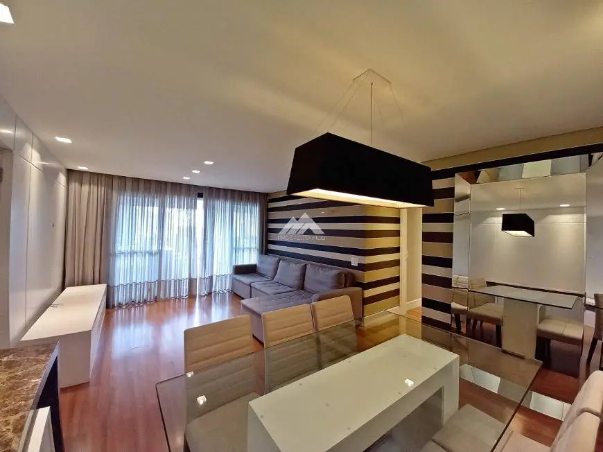 Foto 3 de Apartamento com 3 Quartos à venda, 126m² em Água Verde, Curitiba