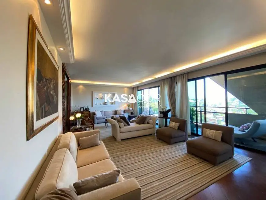 Foto 1 de Apartamento com 3 Quartos para alugar, 245m² em Consolação, São Paulo