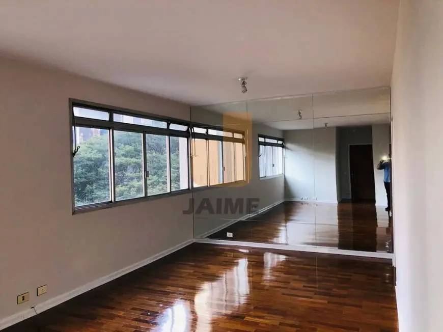 Foto 1 de Apartamento com 3 Quartos para alugar, 130m² em Pinheiros, São Paulo