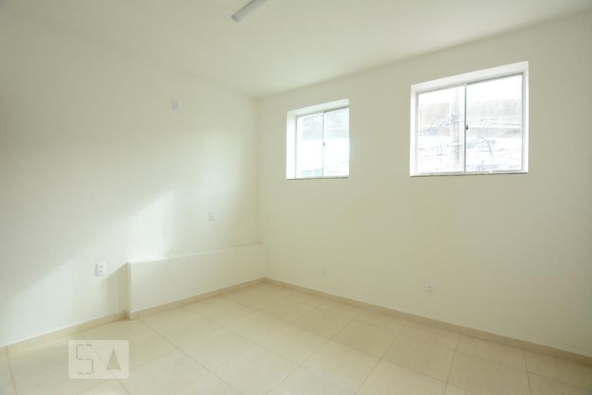 Foto 3 de Casa com 1 Quarto para alugar, 20m² em Ramos, Rio de Janeiro