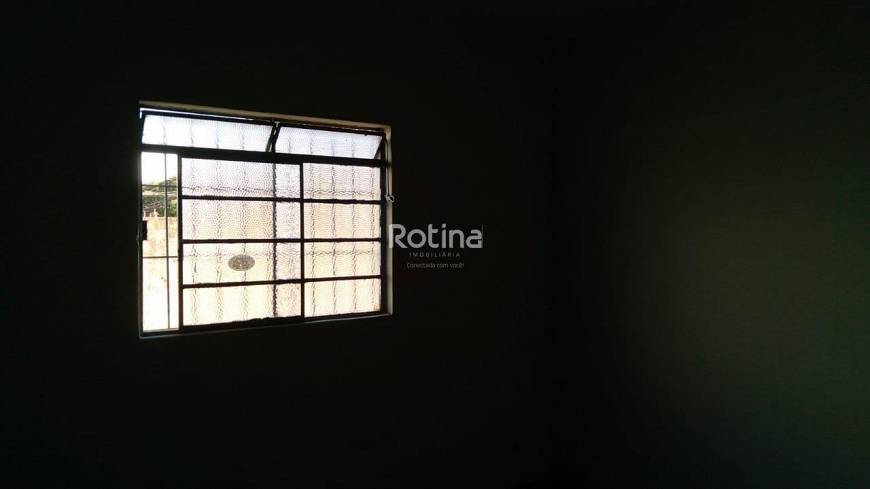 Foto 5 de Casa com 2 Quartos para alugar, 45m² em Tibery, Uberlândia