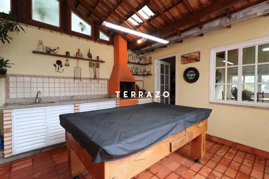 Foto 4 de Casa com 3 Quartos à venda, 165m² em Jardim Cascata, Teresópolis