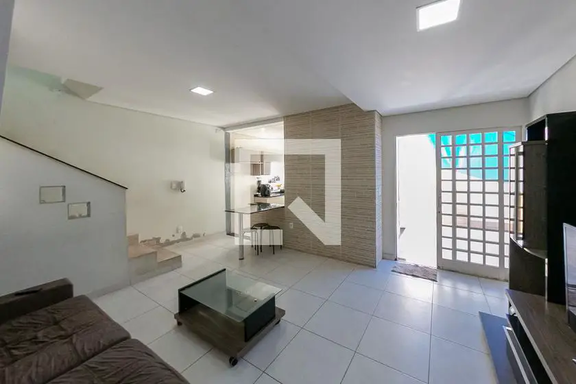 Foto 1 de Casa com 3 Quartos para alugar, 130m² em Santa Maria, Belo Horizonte