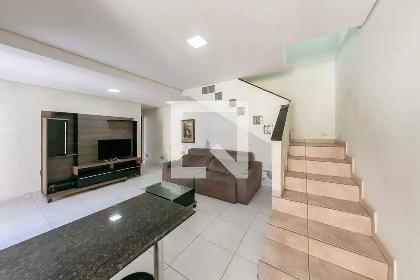 Foto 3 de Casa com 3 Quartos para alugar, 130m² em Santa Maria, Belo Horizonte
