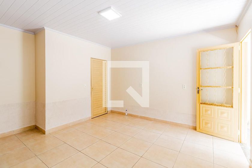 Foto 2 de Casa com 3 Quartos para alugar, 150m² em Setor Pedro Ludovico, Goiânia