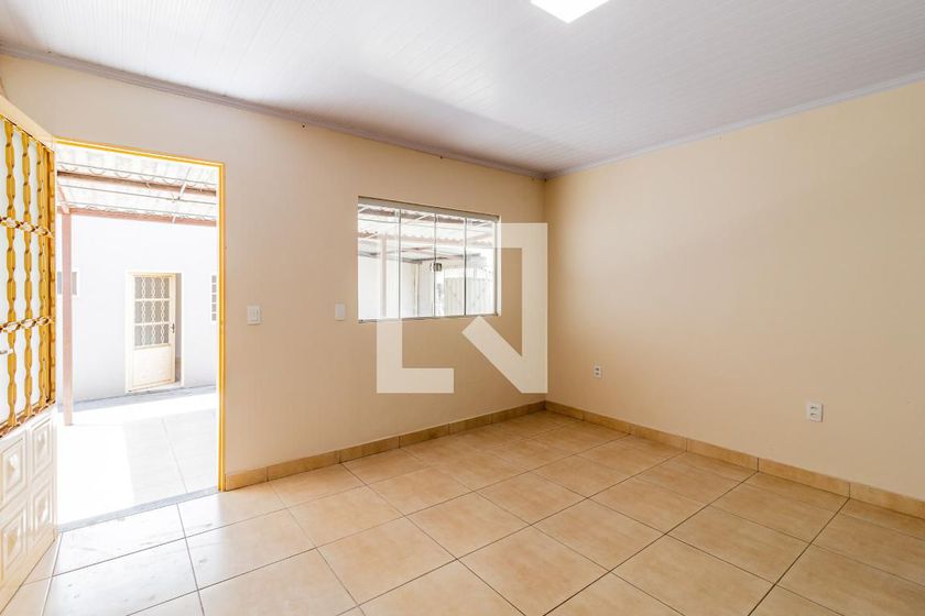 Foto 4 de Casa com 3 Quartos para alugar, 150m² em Setor Pedro Ludovico, Goiânia