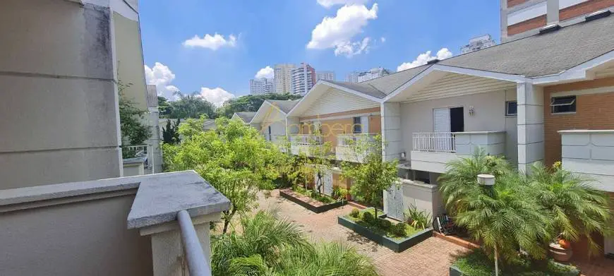 Foto 1 de Casa de Condomínio com 3 Quartos à venda, 180m² em Jardim Marajoara, São Paulo