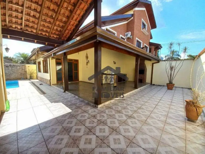 Foto 2 de Casa de Condomínio com 6 Quartos para alugar, 448m² em Conjunto Residencial Esplanada do Sol, São José dos Campos
