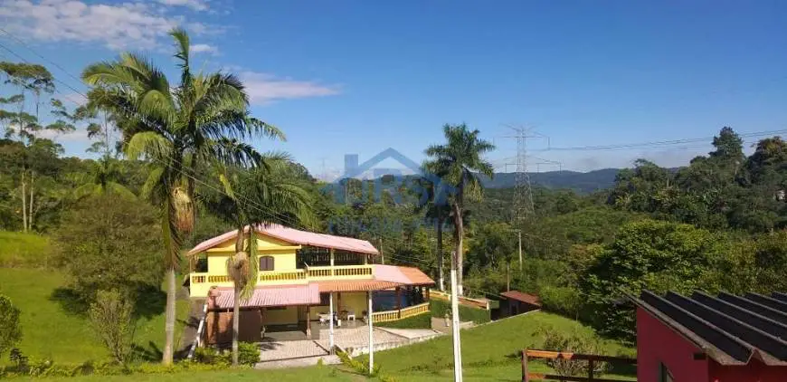 Foto 1 de Chácara com 4 Quartos à venda, 300m² em Fazenda Vitoria, São Lourenço da Serra