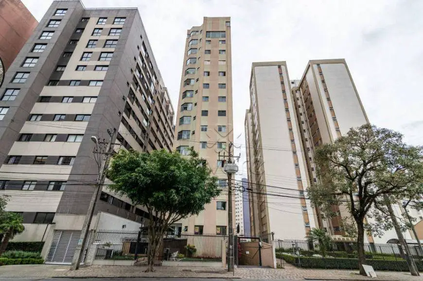Foto 1 de Cobertura com 2 Quartos para alugar, 98m² em Cristo Rei, Curitiba