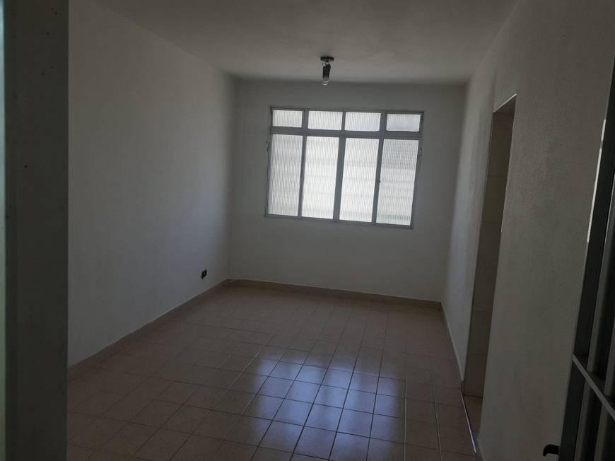 Foto 3 de Kitnet com 1 Quarto à venda, 30m² em Vila Guilhermina, Praia Grande