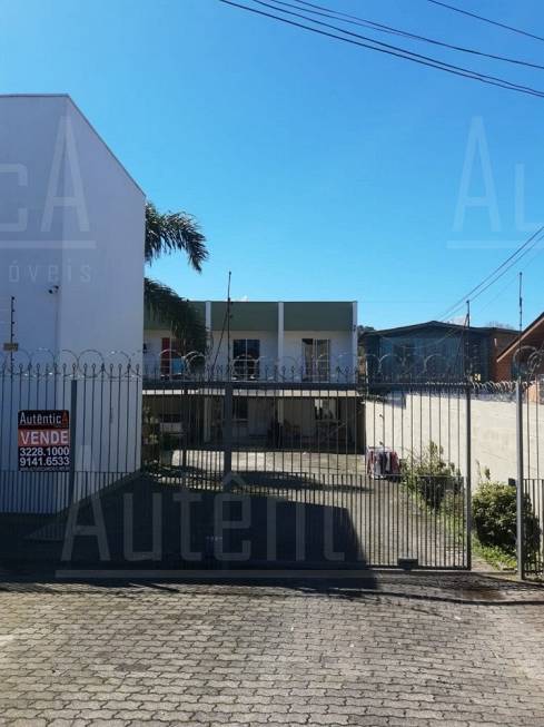 Foto 3 de Sobrado com 2 Quartos à venda, 57m² em Nossa Senhora de Fátima, Caxias do Sul