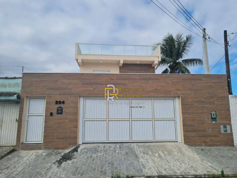 Foto 1 de Sobrado com 4 Quartos à venda, 350m² em Maracanã, Praia Grande