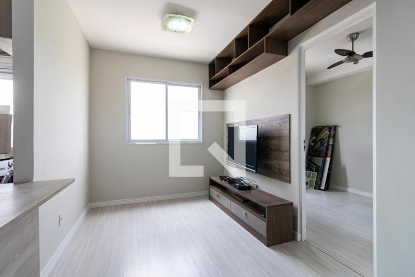 Foto 2 de Apartamento com 1 Quarto para alugar, 33m² em Cambuci, São Paulo