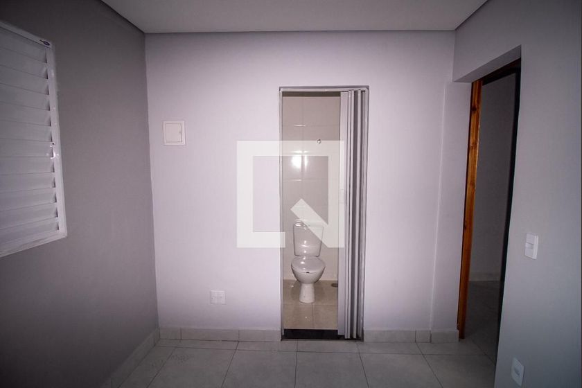 Foto 1 de Apartamento com 1 Quarto para alugar, 30m² em Vila Santa Clara, São Paulo