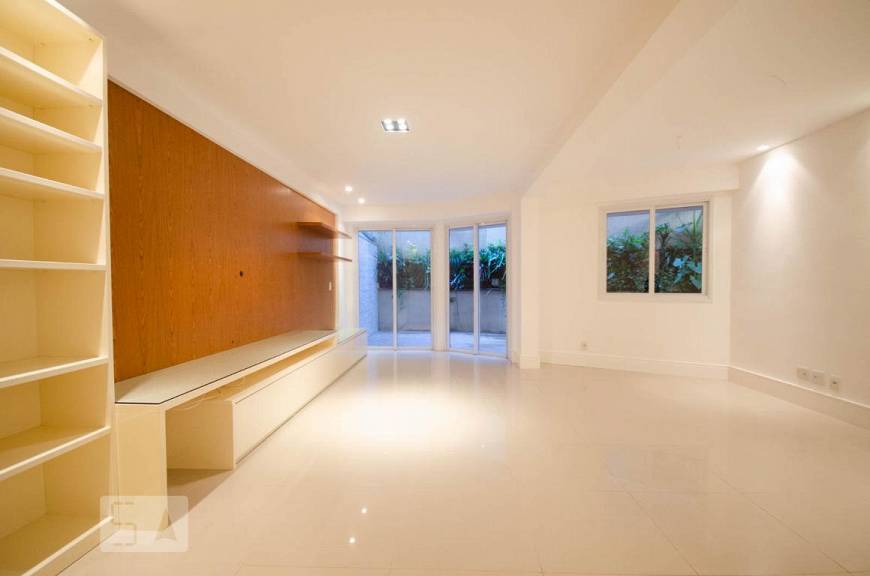Foto 1 de Apartamento com 2 Quartos para alugar, 125m² em Lagoa, Rio de Janeiro
