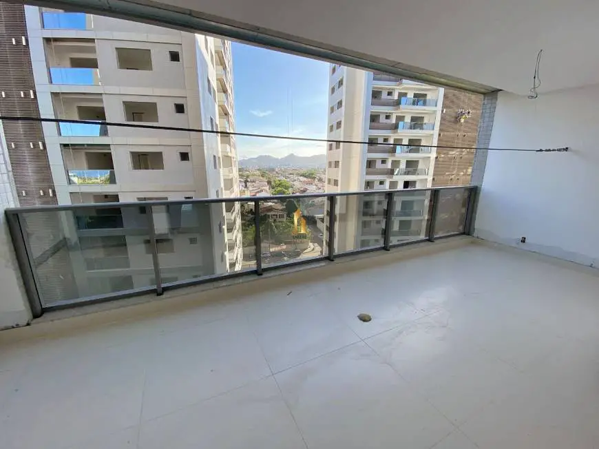 Foto 2 de Apartamento com 3 Quartos à venda, 124m² em Mata da Praia, Vitória