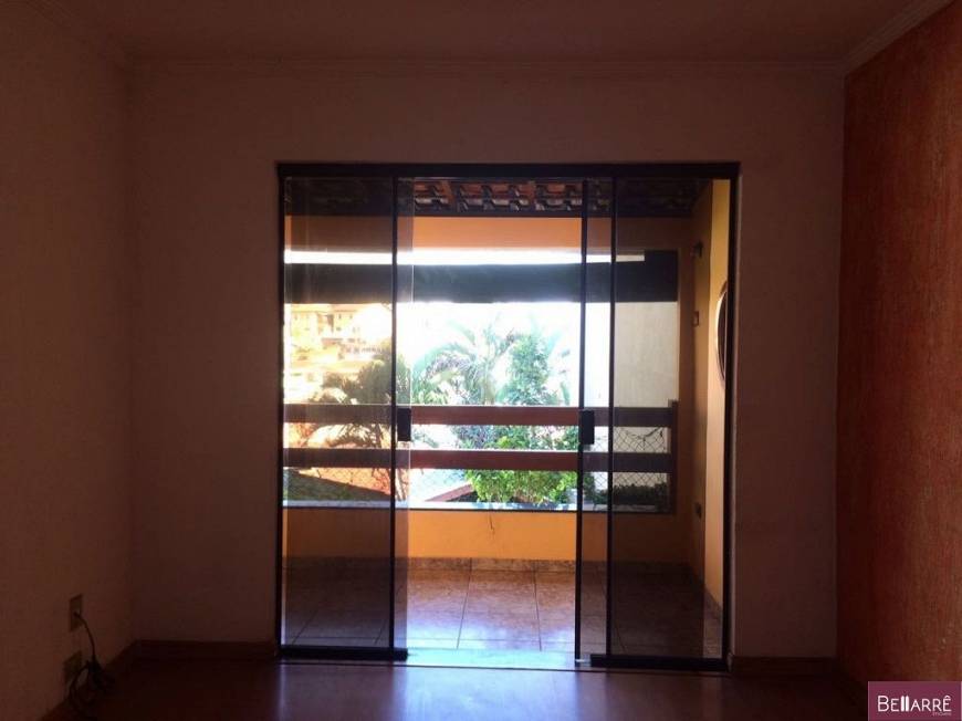 Foto 3 de Casa com 2 Quartos à venda, 200m² em Vila Dalva, São Paulo